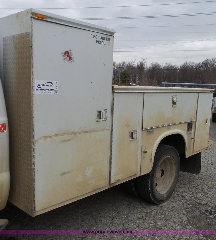 image for item L1313 2007 Ford F550 utility truck