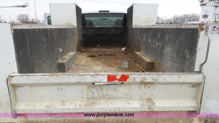 image for item L1313 2007 Ford F550 utility truck