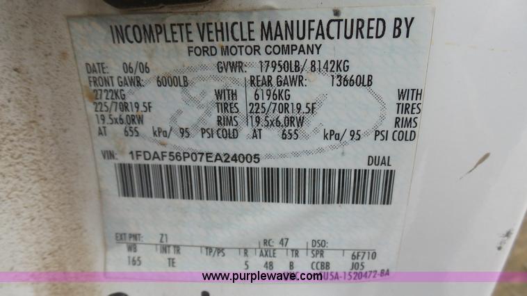 image for item L1313 2007 Ford F550 utility truck