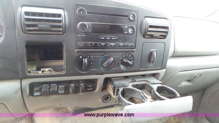 image for item L1314 2006 Ford F550 SuperCrew utility truck