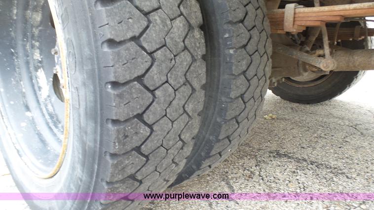 image for item L1314 2006 Ford F550 SuperCrew utility truck