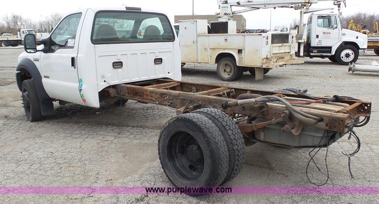 image for item L1315 2006 Ford F550 truck cab and chassis
