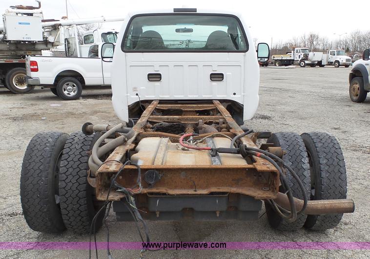 image for item L1315 2006 Ford F550 truck cab and chassis