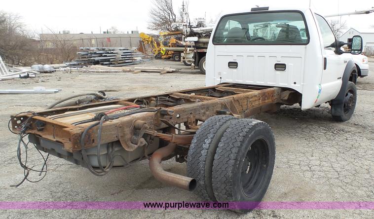 image for item L1315 2006 Ford F550 truck cab and chassis