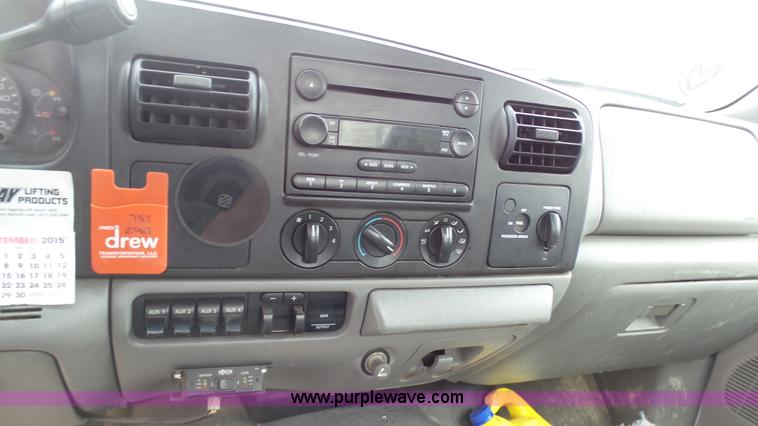 image for item L1315 2006 Ford F550 truck cab and chassis