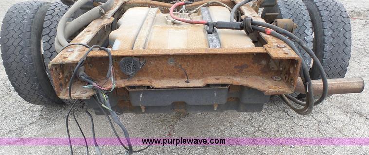 image for item L1315 2006 Ford F550 truck cab and chassis