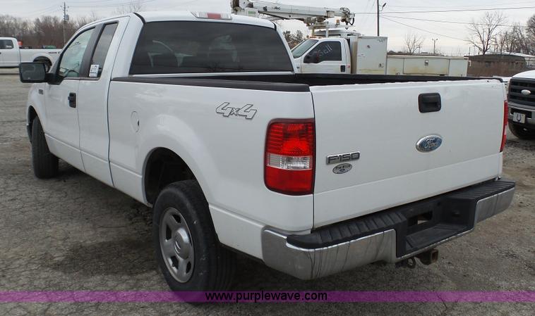image for item L1316 2006 Ford F150 SuperCab pickup truck