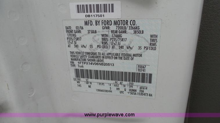 image for item L1316 2006 Ford F150 SuperCab pickup truck