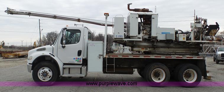 image for item L1317 2005 Freightliner Business Class M2 pressure digger truck