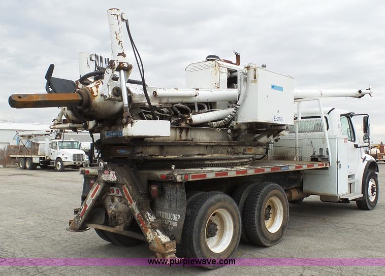 image for item L1317 2005 Freightliner Business Class M2 pressure digger truck