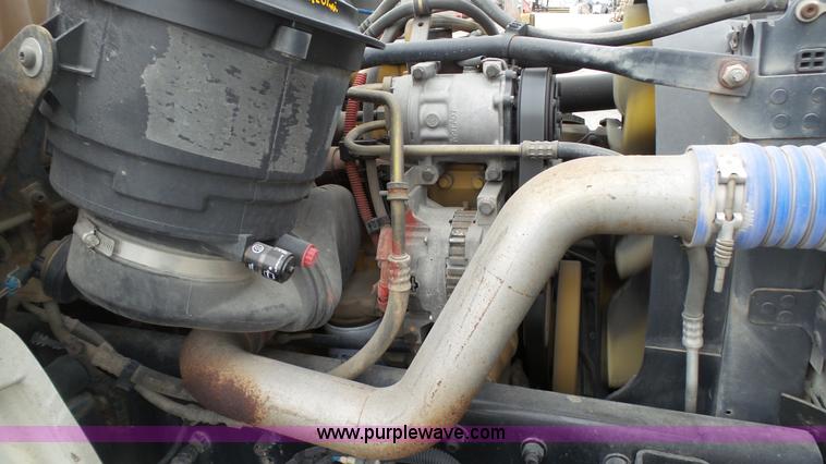 image for item L1317 2005 Freightliner Business Class M2 pressure digger truck