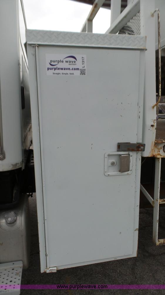 image for item L1317 2005 Freightliner Business Class M2 pressure digger truck