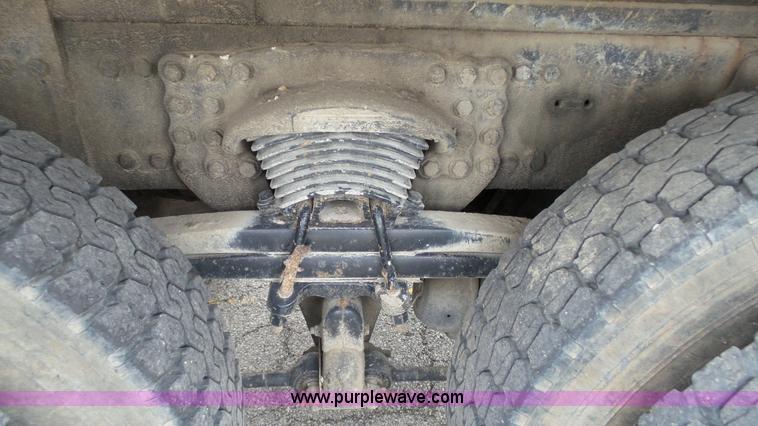 image for item L1317 2005 Freightliner Business Class M2 pressure digger truck