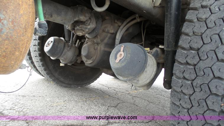 image for item L1317 2005 Freightliner Business Class M2 pressure digger truck