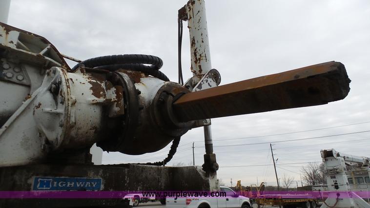 image for item L1317 2005 Freightliner Business Class M2 pressure digger truck