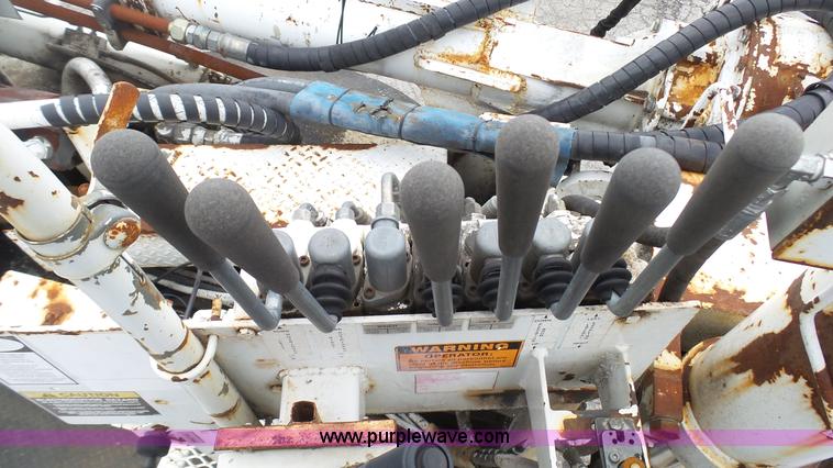 image for item L1317 2005 Freightliner Business Class M2 pressure digger truck