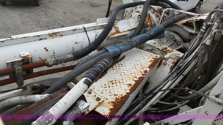 image for item L1317 2005 Freightliner Business Class M2 pressure digger truck