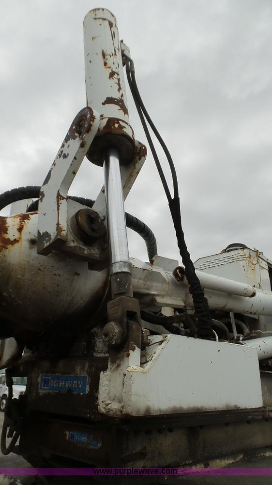 image for item L1317 2005 Freightliner Business Class M2 pressure digger truck