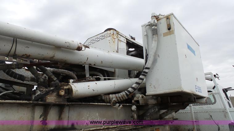 image for item L1317 2005 Freightliner Business Class M2 pressure digger truck