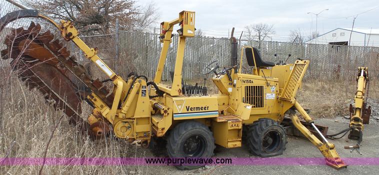 image for item L1319 2001 Vermeer V4150A trencher