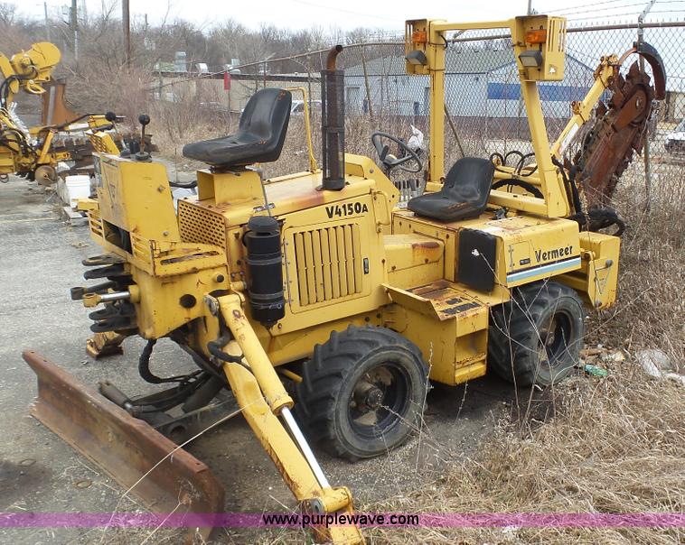 image for item L1319 2001 Vermeer V4150A trencher