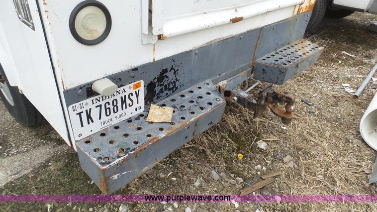 image for item L1320 2006 Ford F250 Super Duty utility truck