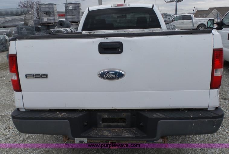 image for item L1321 2006 Ford F150 pickup truck
