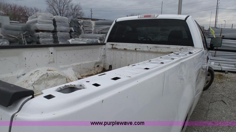 image for item L1321 2006 Ford F150 pickup truck
