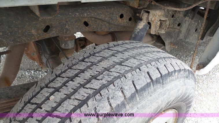 image for item L1321 2006 Ford F150 pickup truck