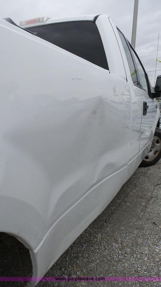 image for item L1321 2006 Ford F150 pickup truck