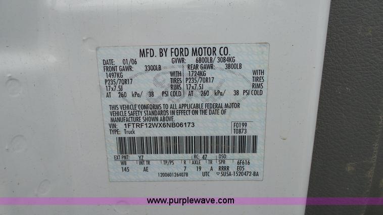 image for item L1321 2006 Ford F150 pickup truck