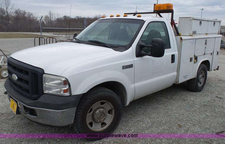 image for item L1322 2006 Ford F250 Super Duty