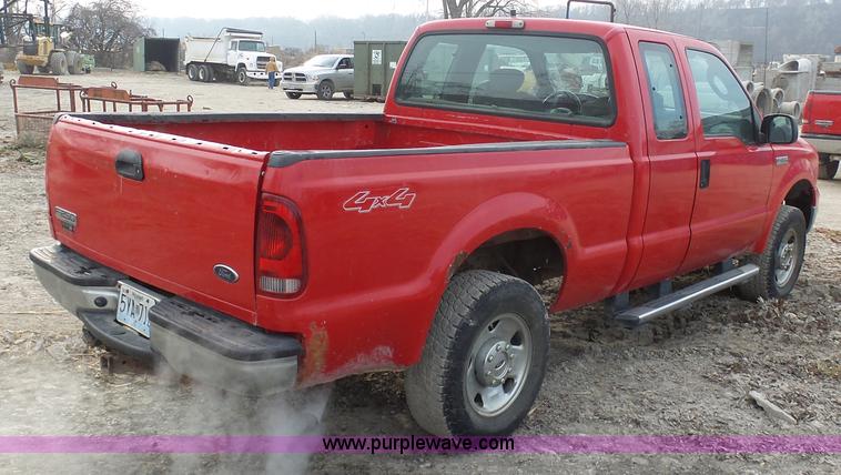 image for item L3019 2006 Ford F250 Super Duty SuperCab pickup truck