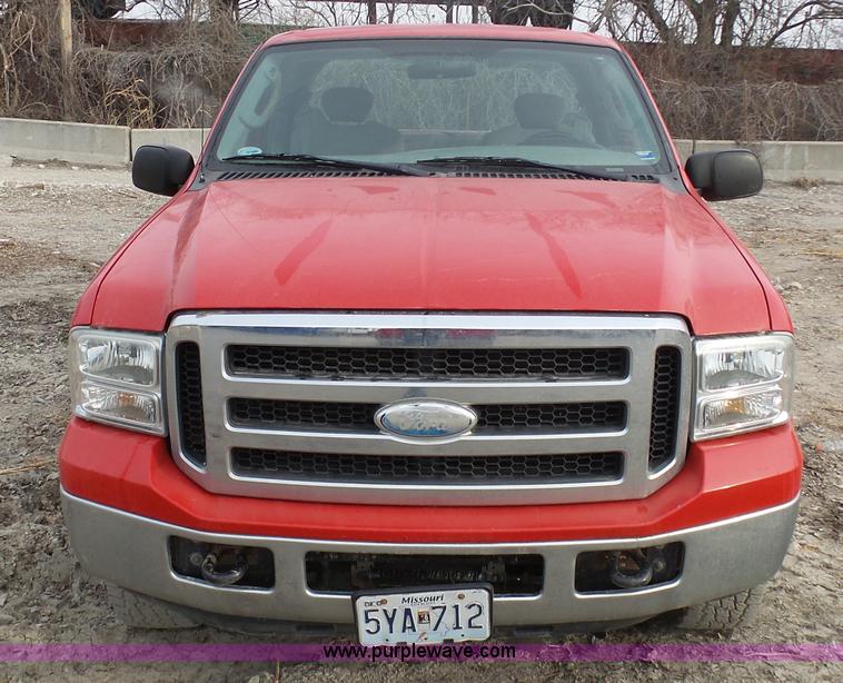 image for item L3019 2006 Ford F250 Super Duty SuperCab pickup truck
