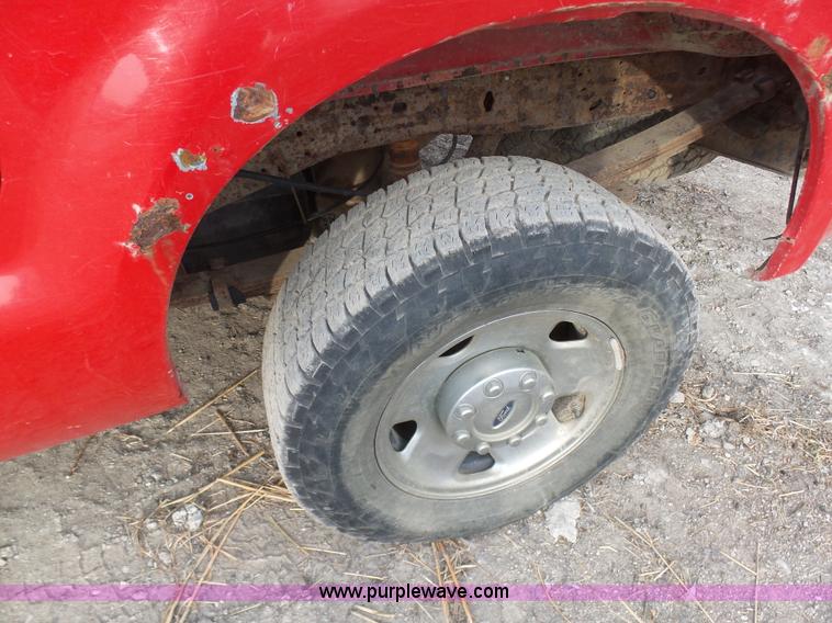 image for item L3019 2006 Ford F250 Super Duty SuperCab pickup truck