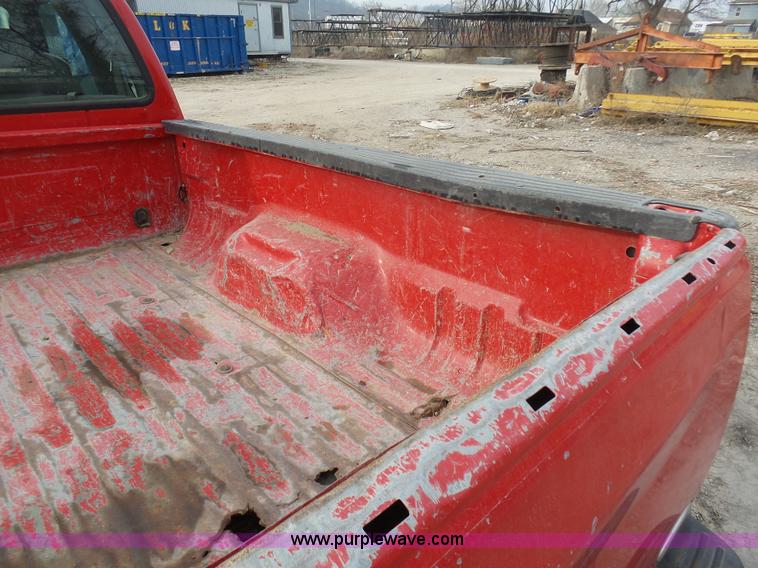 image for item L3019 2006 Ford F250 Super Duty SuperCab pickup truck