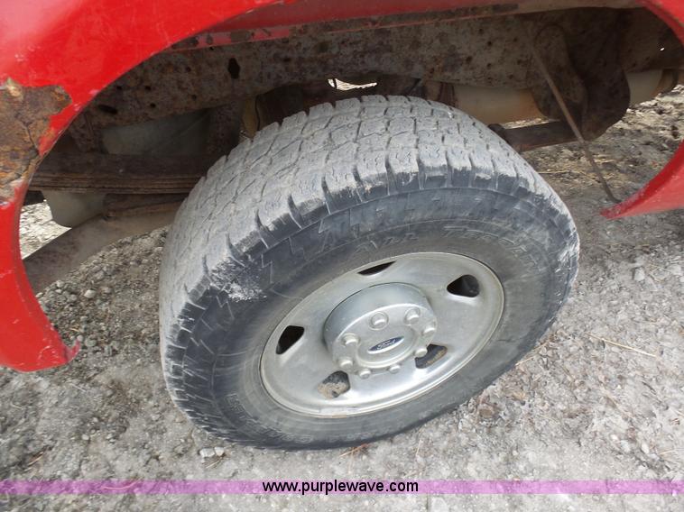 image for item L3019 2006 Ford F250 Super Duty SuperCab pickup truck
