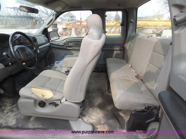 image for item L3019 2006 Ford F250 Super Duty SuperCab pickup truck