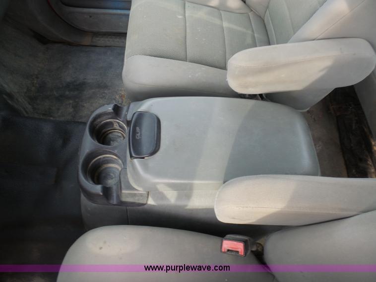 image for item L3019 2006 Ford F250 Super Duty SuperCab pickup truck