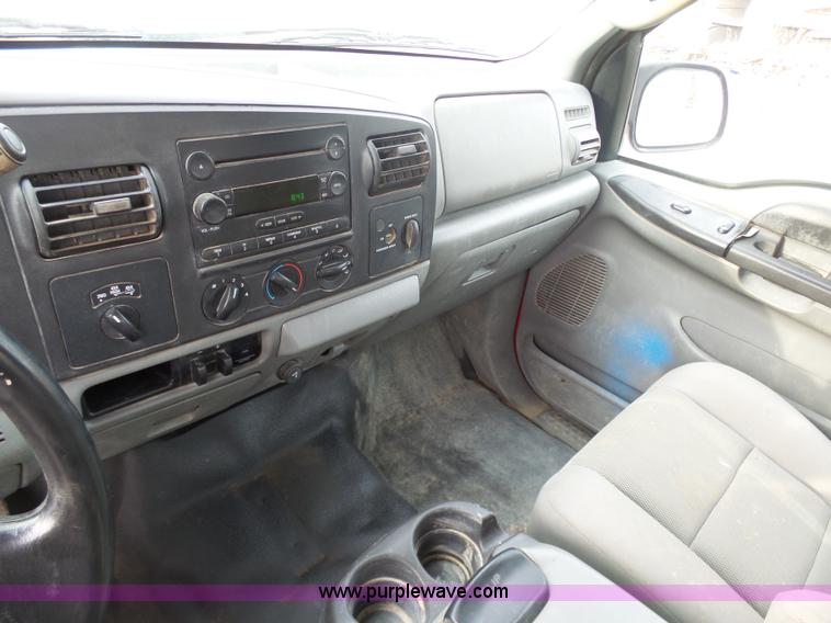 image for item L3019 2006 Ford F250 Super Duty SuperCab pickup truck