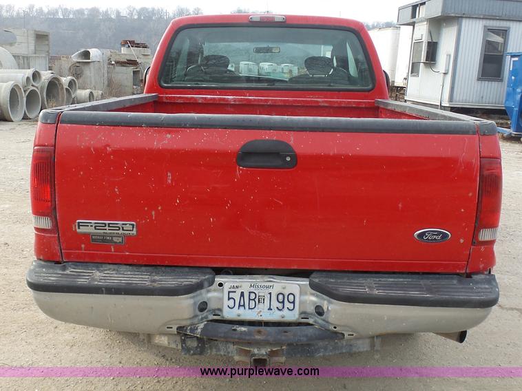 image for item L3020 2006 Ford F250 Super Duty SuperCab pickup truck