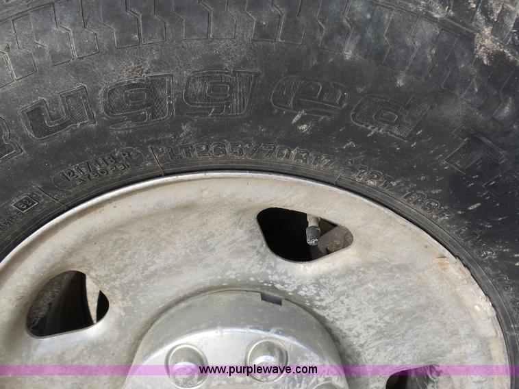 image for item L3020 2006 Ford F250 Super Duty SuperCab pickup truck