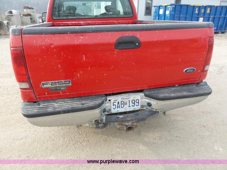 image for item L3020 2006 Ford F250 Super Duty SuperCab pickup truck