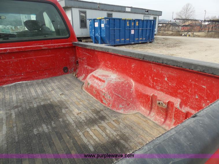 image for item L3020 2006 Ford F250 Super Duty SuperCab pickup truck