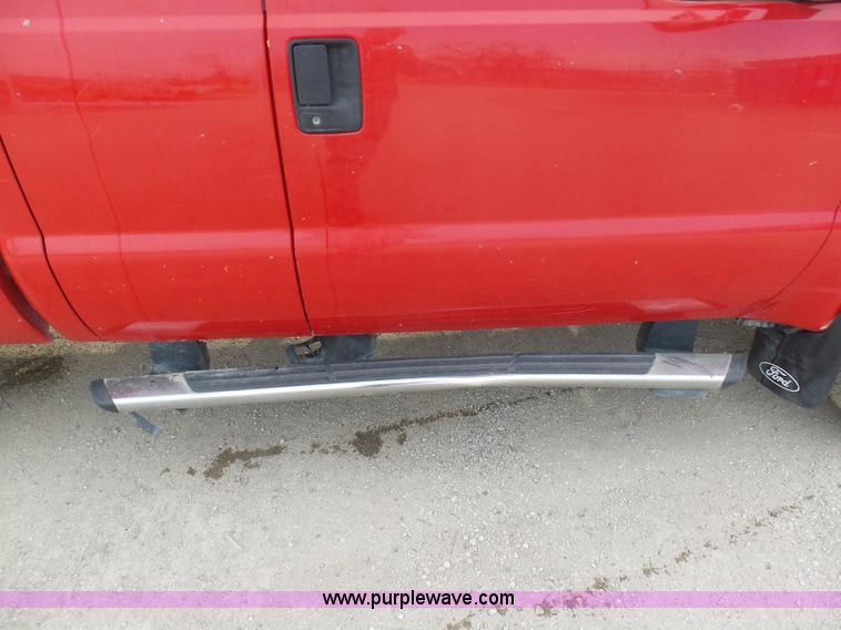 image for item L3020 2006 Ford F250 Super Duty SuperCab pickup truck