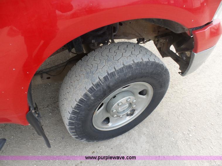 image for item L3020 2006 Ford F250 Super Duty SuperCab pickup truck