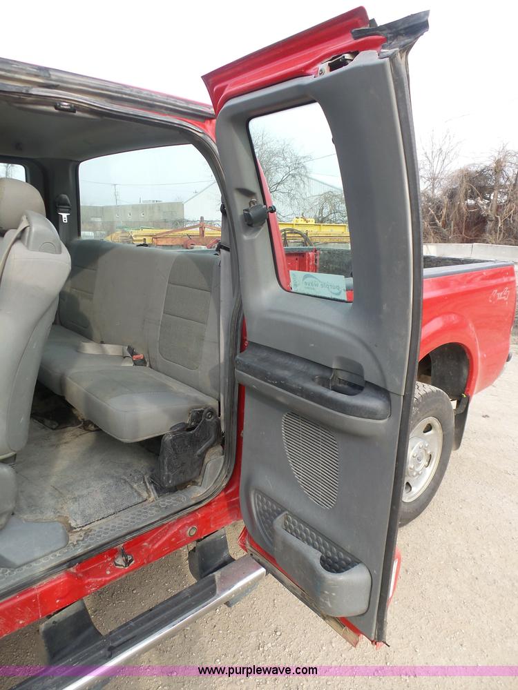 image for item L3020 2006 Ford F250 Super Duty SuperCab pickup truck