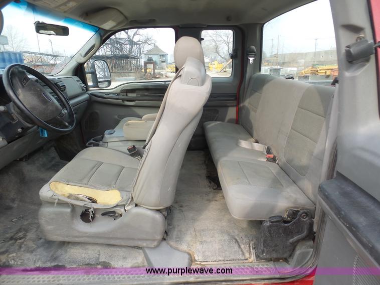 image for item L3020 2006 Ford F250 Super Duty SuperCab pickup truck