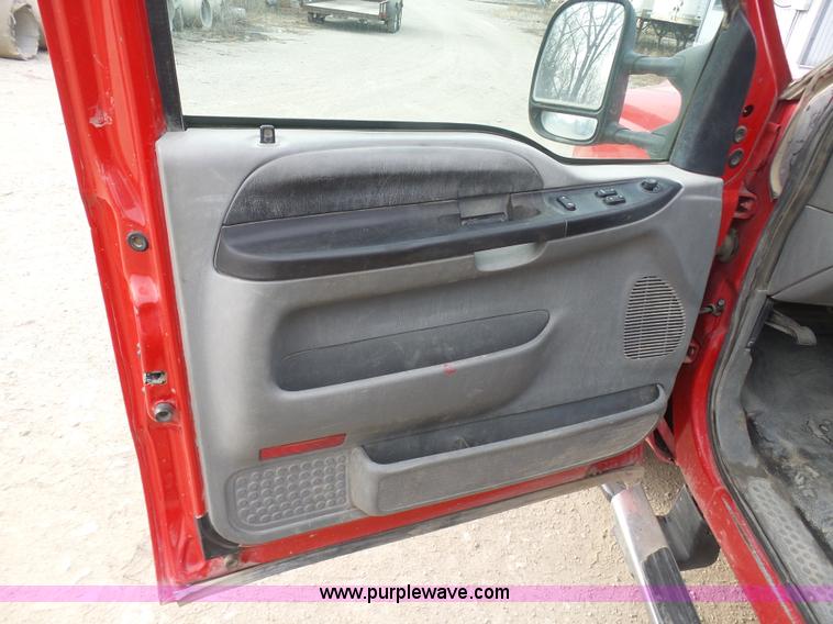 image for item L3020 2006 Ford F250 Super Duty SuperCab pickup truck