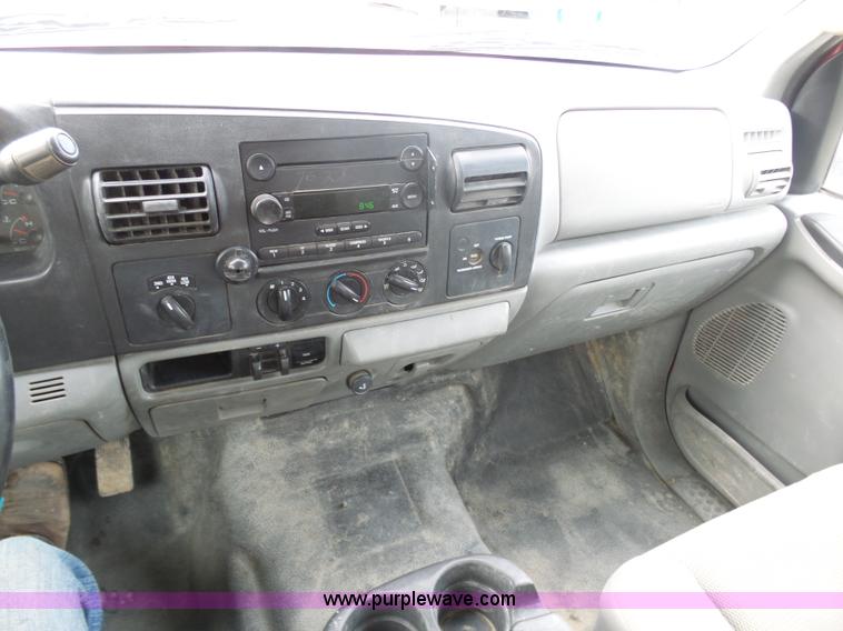 image for item L3020 2006 Ford F250 Super Duty SuperCab pickup truck